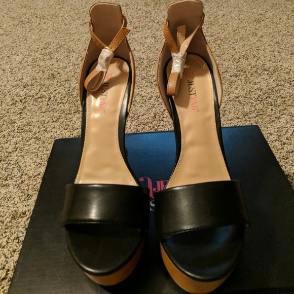 Wedge Shoe - Picture 2 of 5